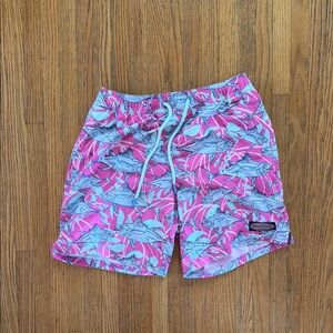 Men’s Size small Vineyard Vines Pink and Light Blue Fish Swim Trunks ☀️
